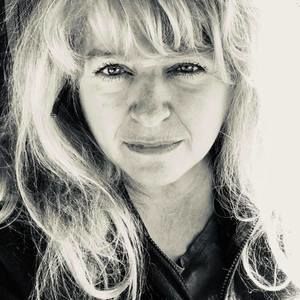 Meet your Posher, Robyne